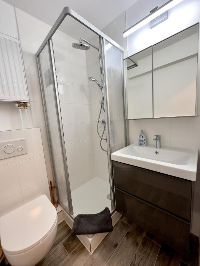 Apartment Fuer 3 Gaeste Mit Kostenlosen Parkplaetzen Und Lift Hannover Exterior photo